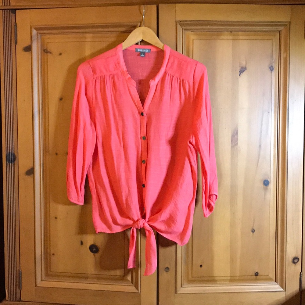 Roz & Ali Tie Front Blouse